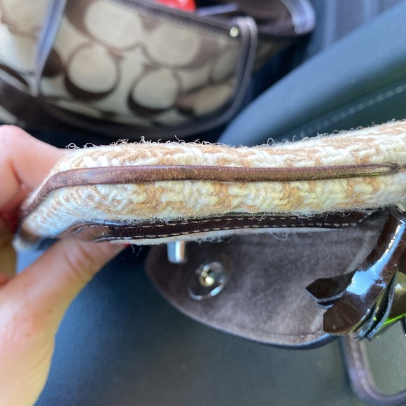 Coach suede and wool woven brown wristlet turn lock w/hangtag and tassel - Picture 11 of 17